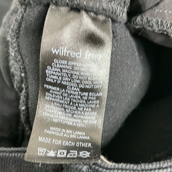 Wilfred Free Aritzia Black High Rise Straight Leg Jeans Size 00 - Picture 3 of 10